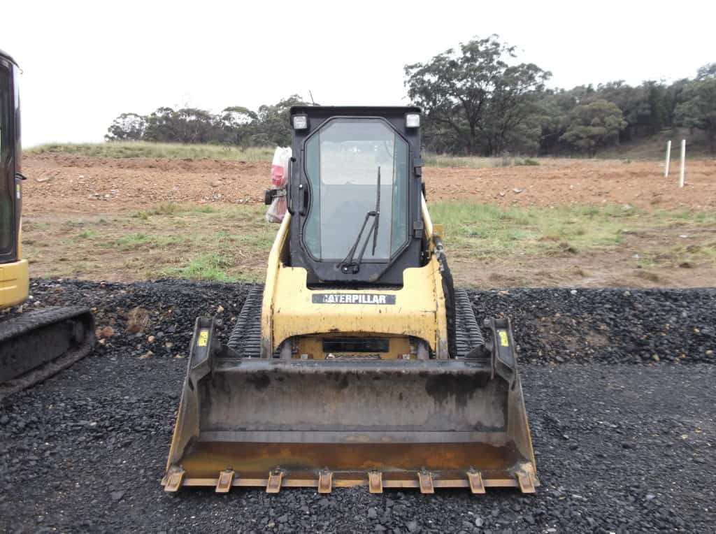 Skid-steer/Bobcats – ICE Earthmoving